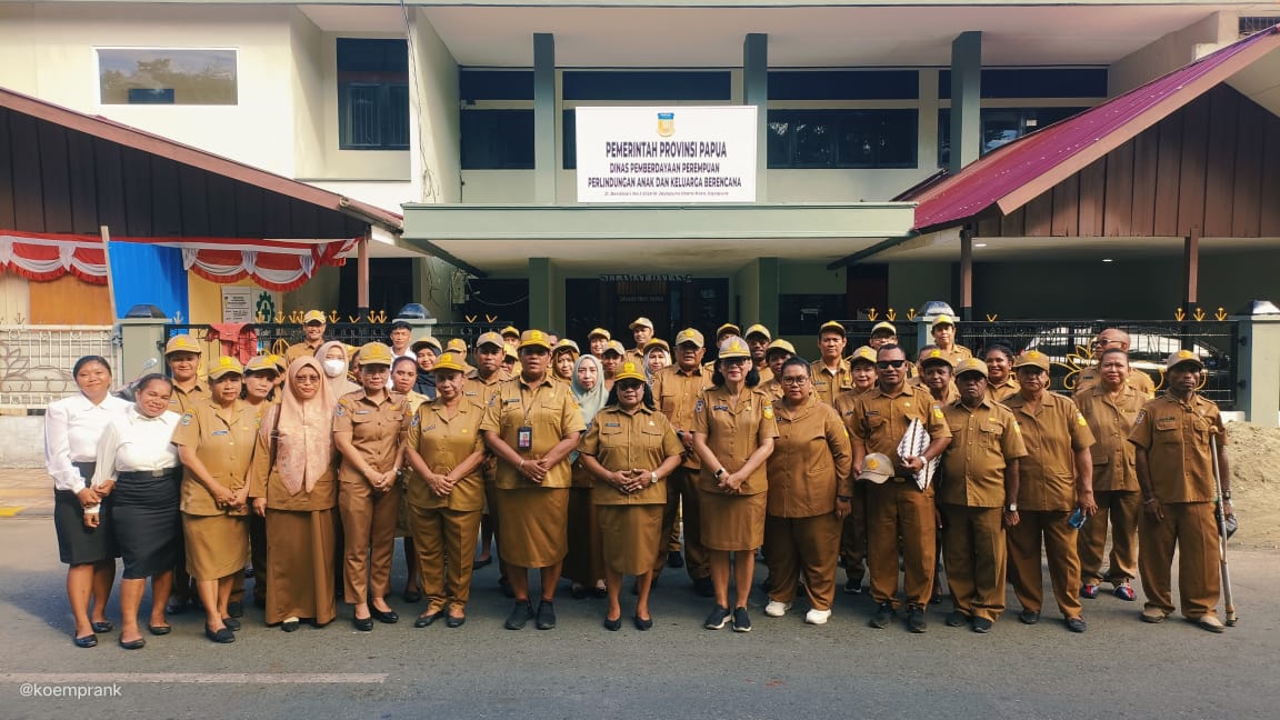 6 (ENAM) ORANG MAHASISWA USTJ DAN UNIVERSITAS SEPULUH NOVEMBER LAKSANAKAN PRAKTIK KERJA LAPANGAN DI DP3AKB PROVINSI PAPUA