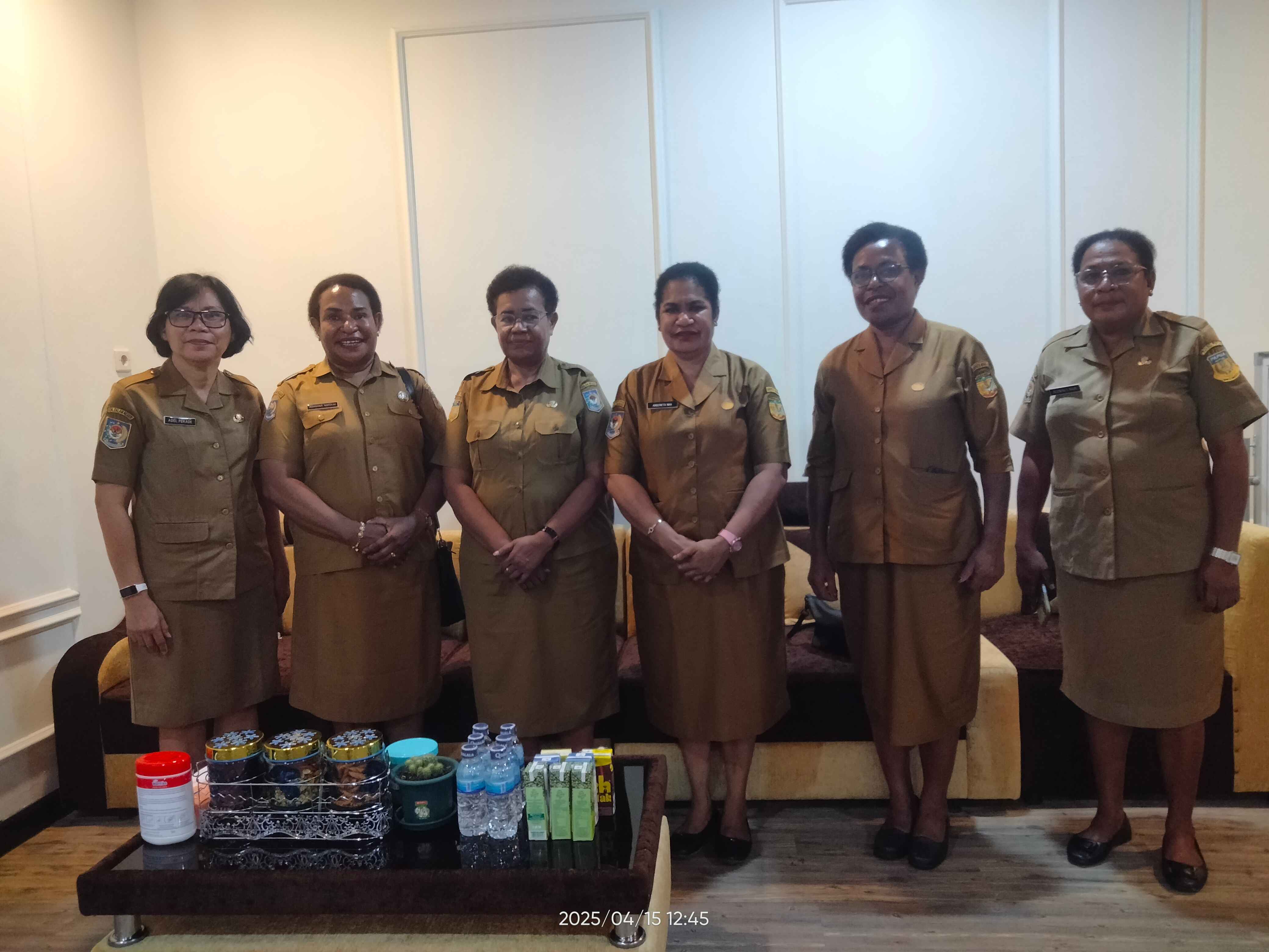 KUNJUNGAN KERJA DP3A KABUPATEN MIMIKA KE DP3AKB PROVINSI PAPUA, FOKUS PENGARUSUTAMAAN GENDER