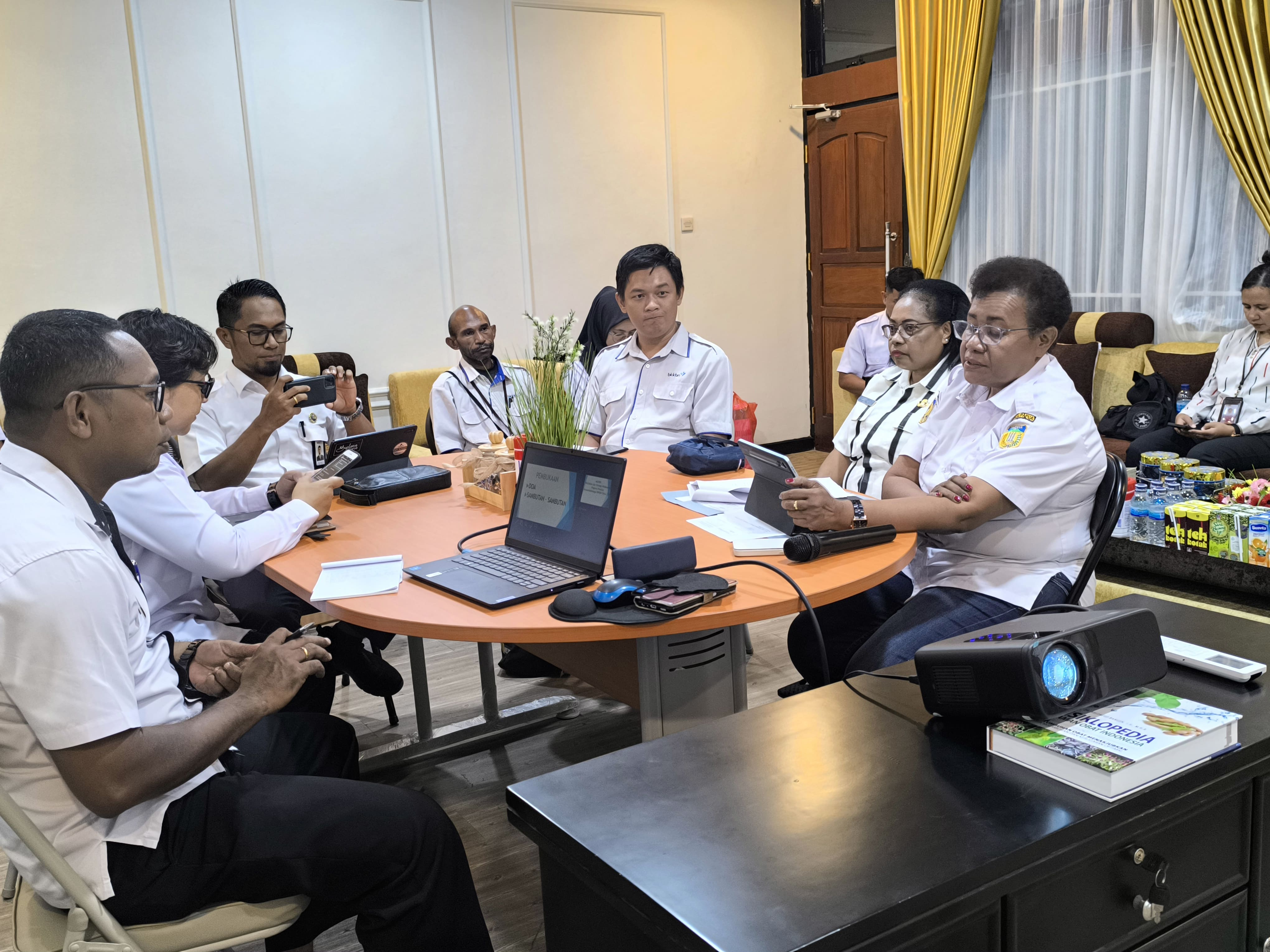 DP3AKB DAN BKKBN PAPUA GELAR FORUM SINKRONISASI PROGRAM KB 2025