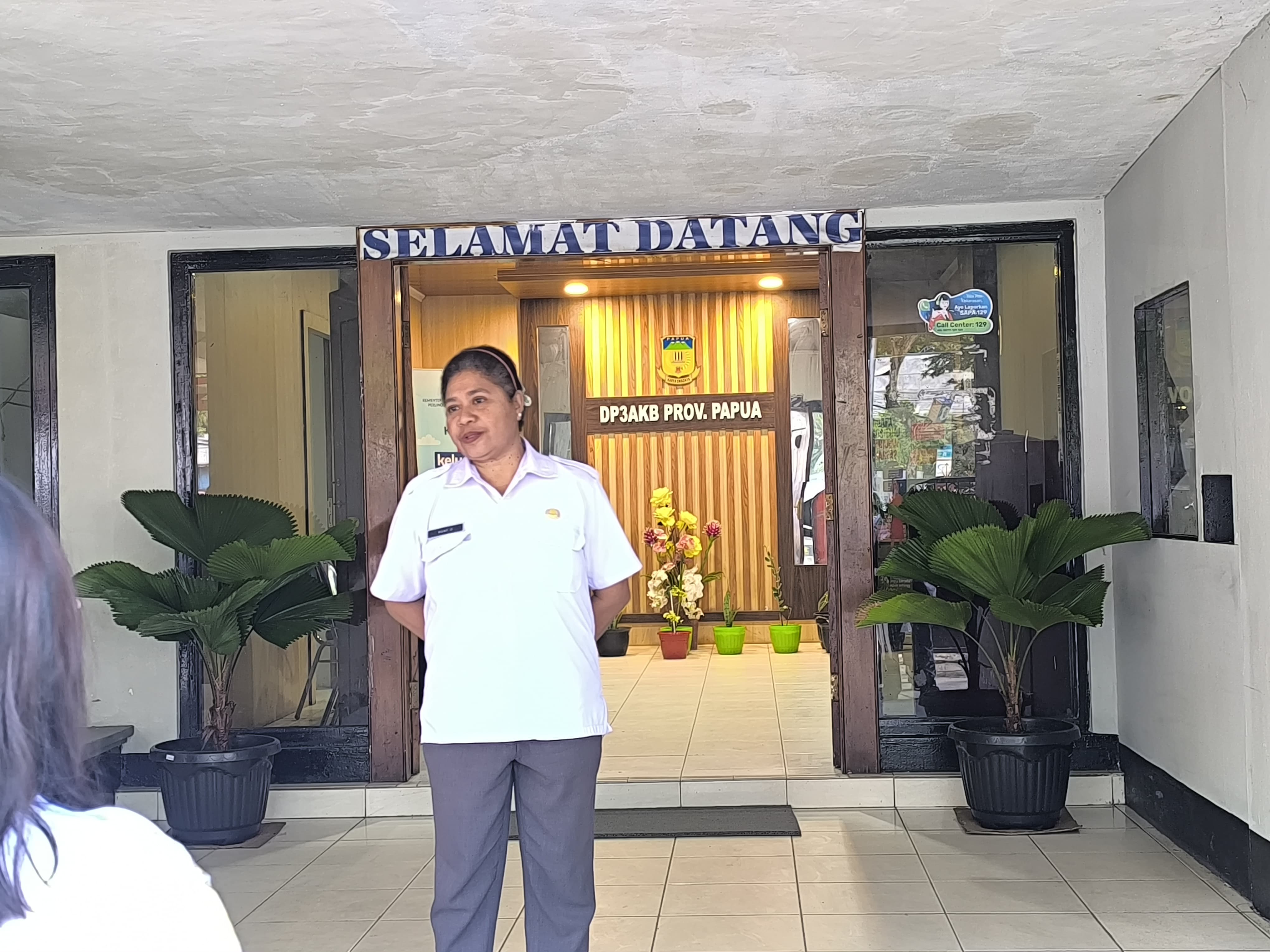 APEL PAGI DP3AKB PROVINSI PAPUA PENEKANAN DISIPLIN DAN PELAYANAN RESPONSIF