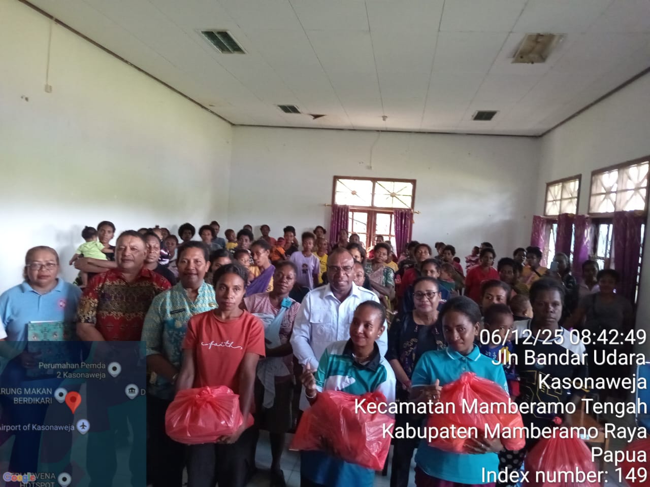 DP3AKB Papua Salurkan Bantuan Cegah Stunting di Kabupaten Mamberamo Raya, Bupati Hadir Serahkan Bantuan