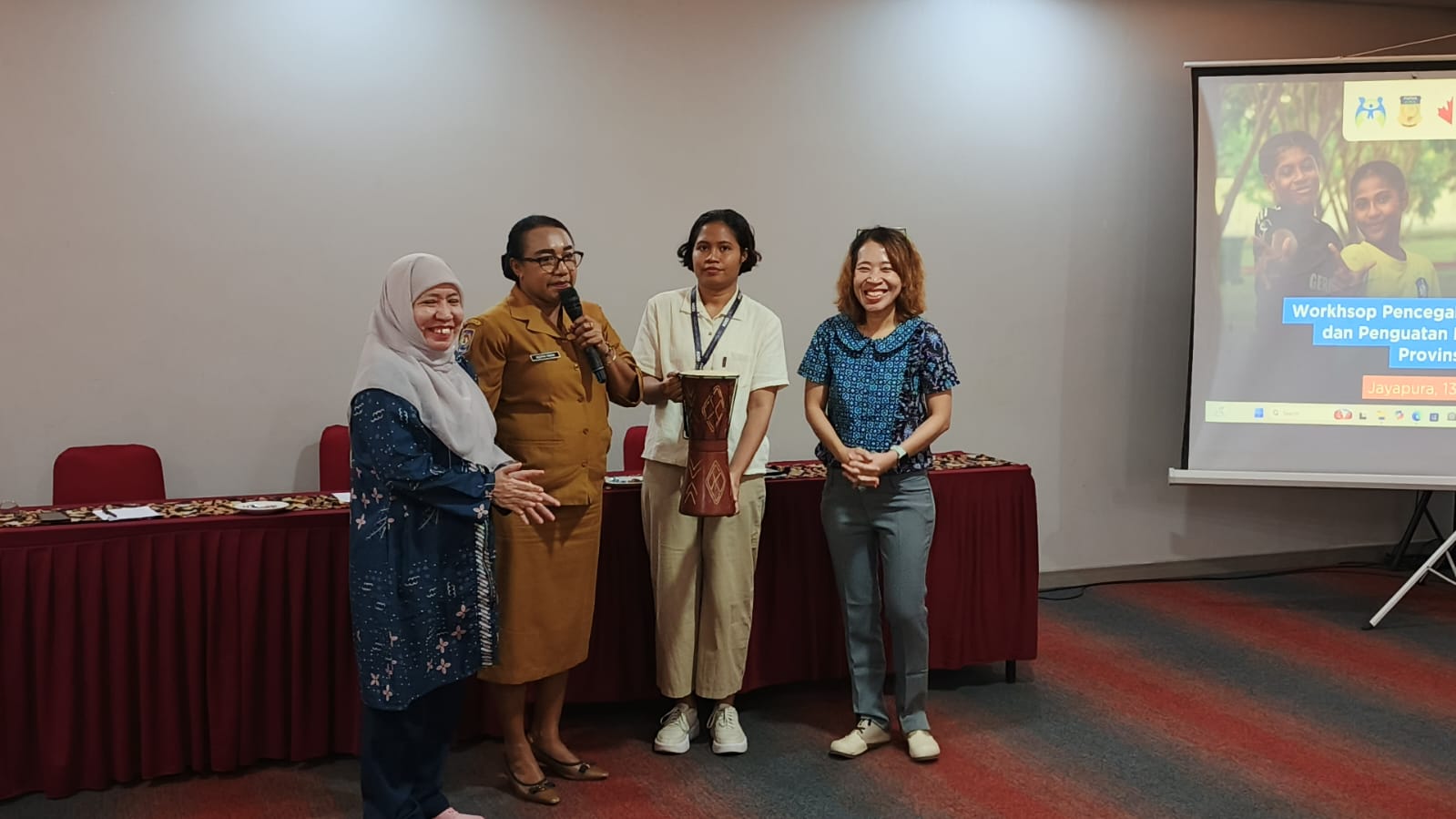 Kepala DP3AP2KB Papua Buka Workshop Pencegahan Perkawinan Anak dan Penguatan Data SIMFONI PPA